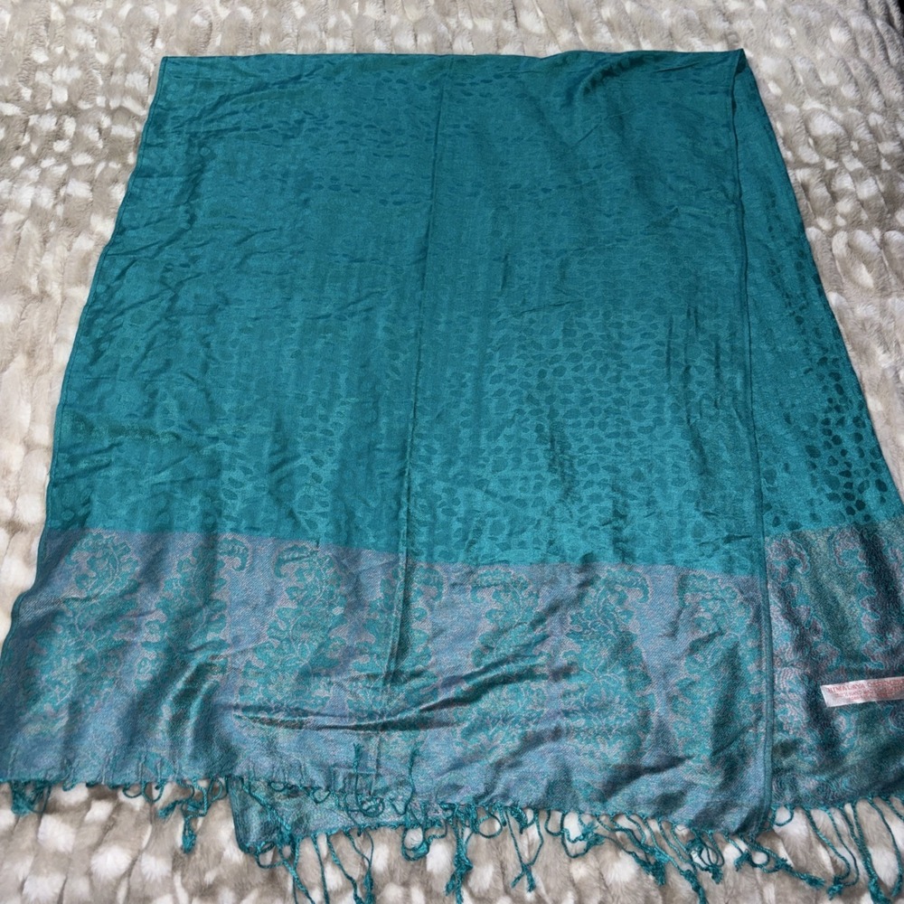 VTG 100%‎ Himalaya Cashmere Scarf Hand Made Delicate Fringe Detailing Turquoise